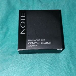 Note Luminous Silk Compact Blusher